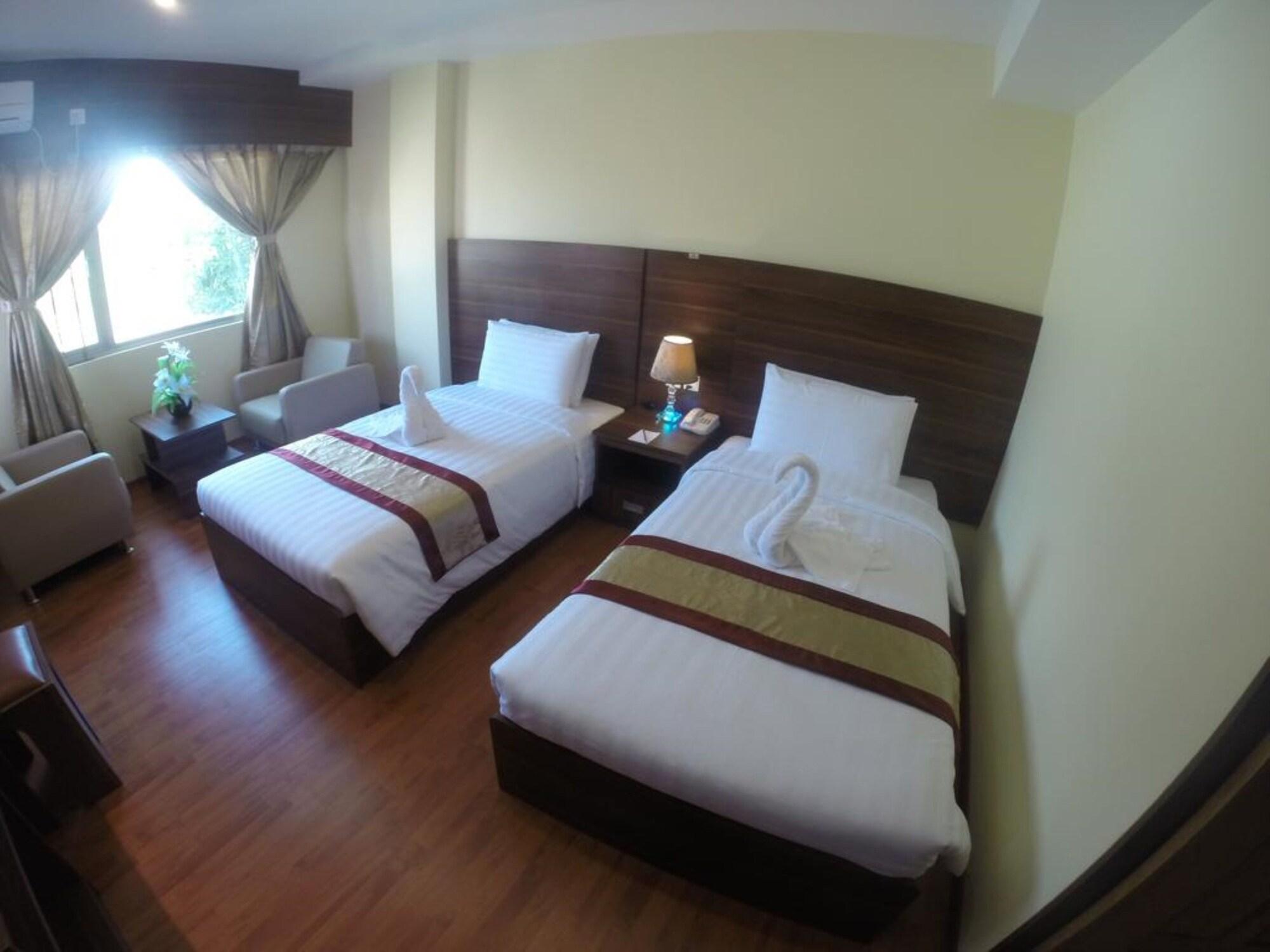 Silver Green Hotel Янгон Екстер'єр фото