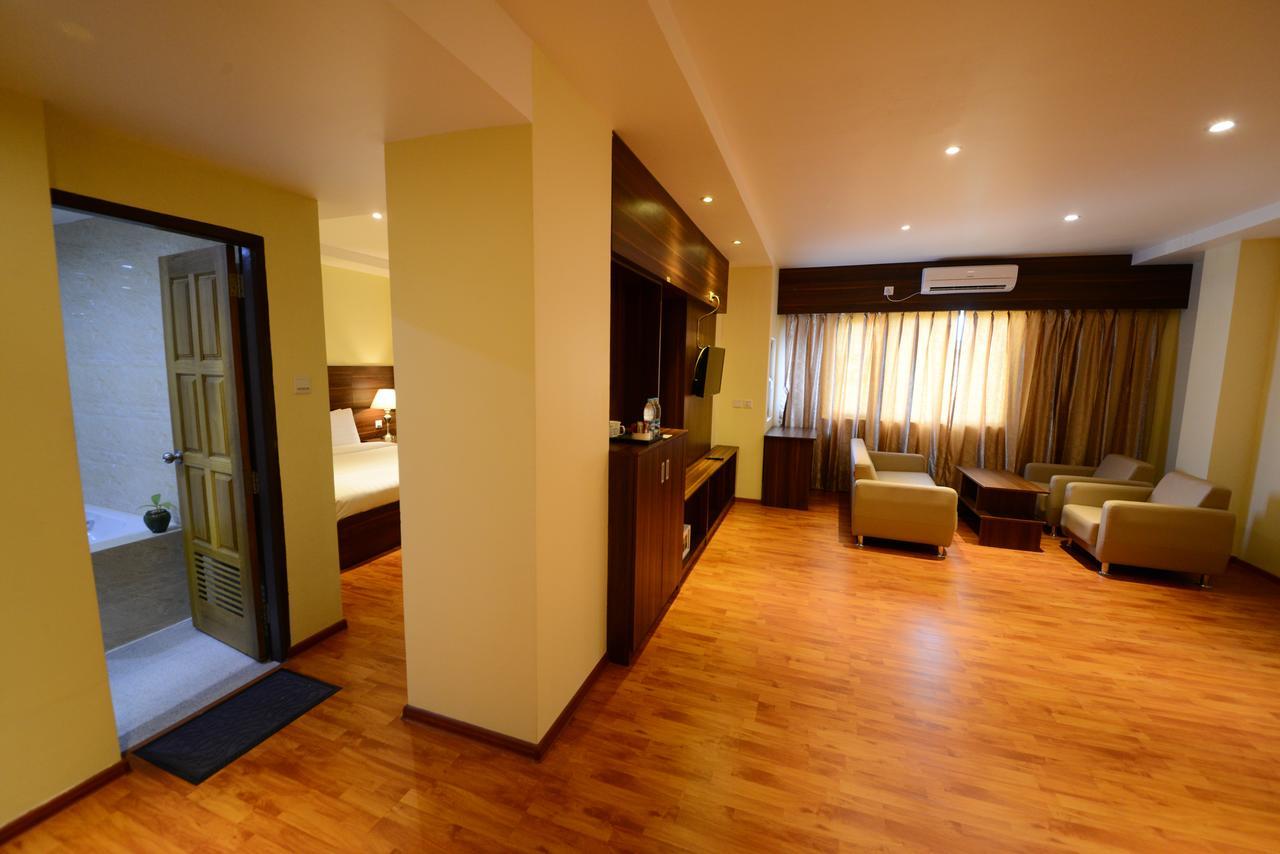Silver Green Hotel Янгон Екстер'єр фото