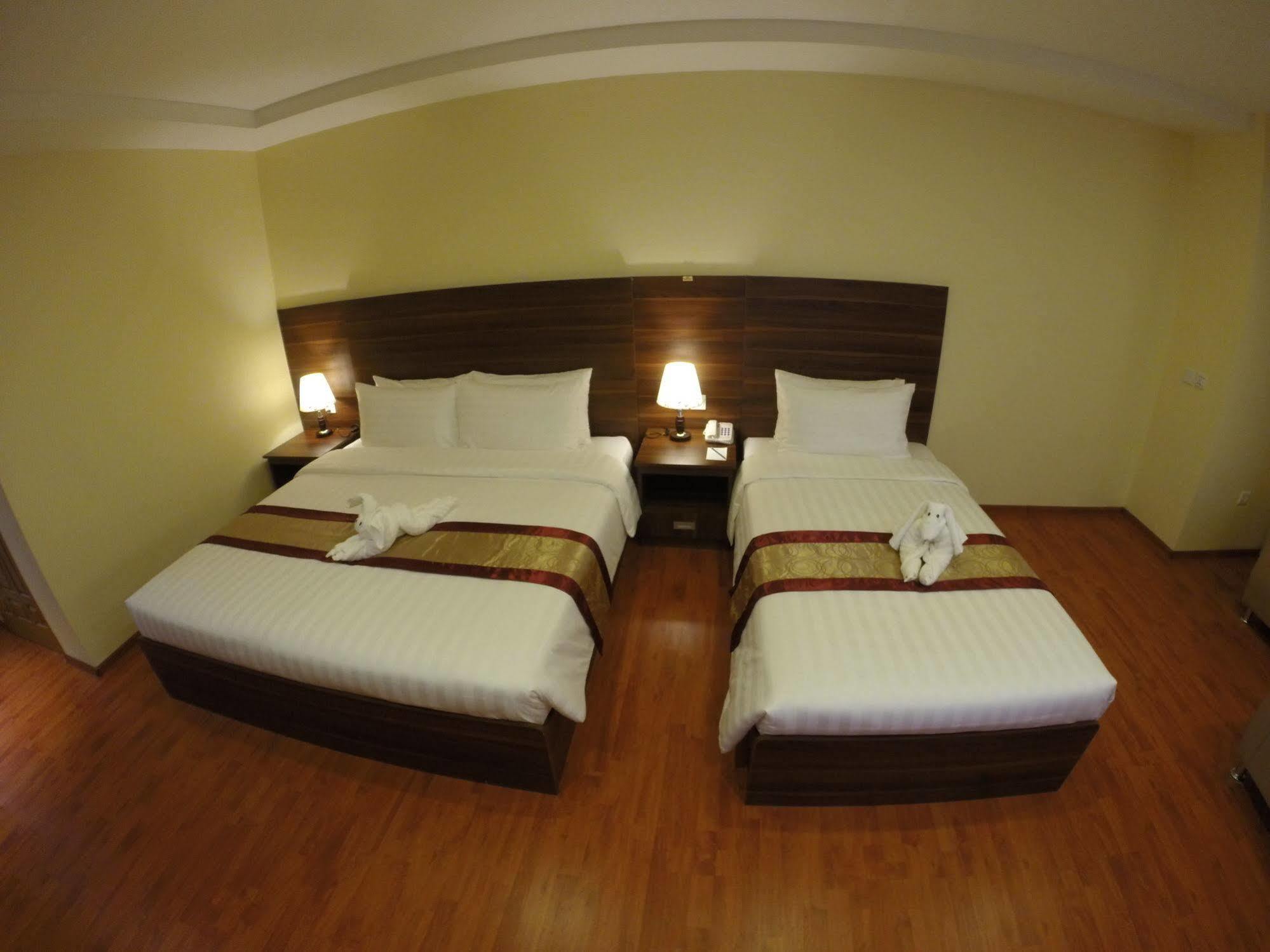 Silver Green Hotel Янгон Екстер'єр фото