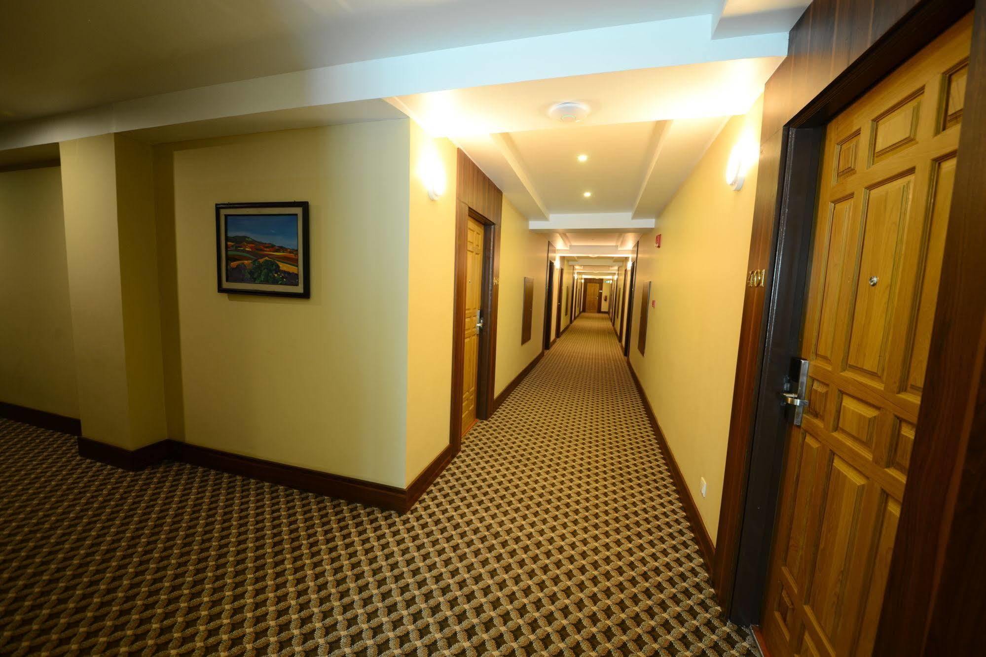 Silver Green Hotel Янгон Екстер'єр фото